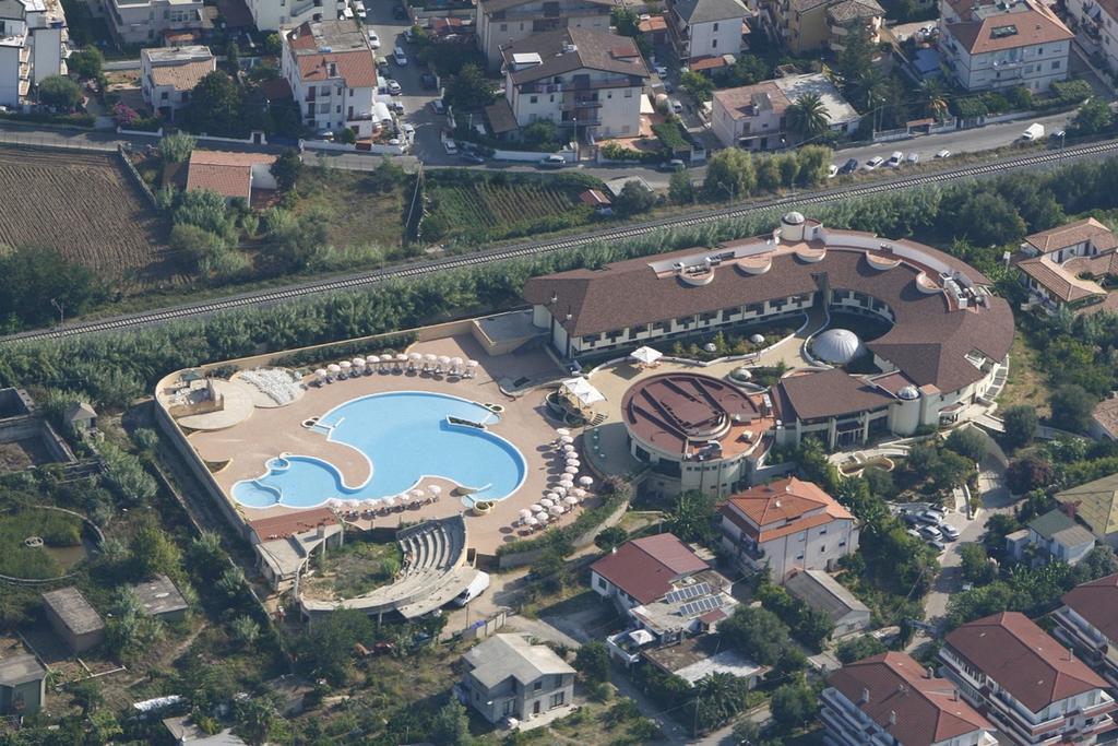 Hotel Resort Lido Degli Aranci Вібо-Валентія Екстер'єр фото